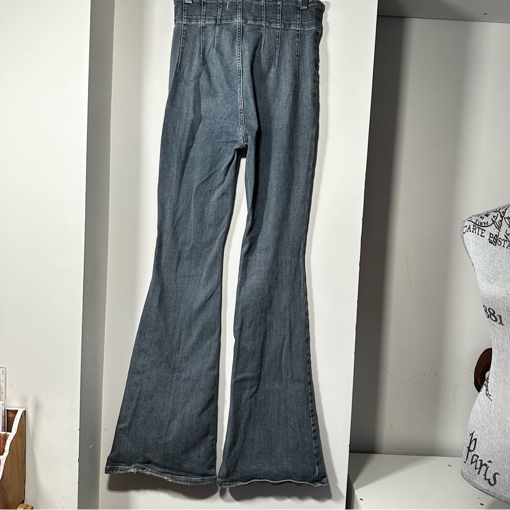 We The Free Jayde Super High-Rise Flare Jeans | Size 28 - Picture 7 of 10